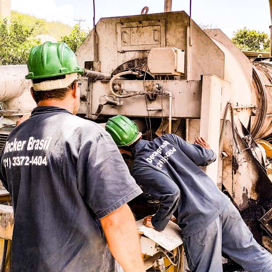 MANUTENÇÃO PREVENTIVA E CORRETIVA em usina de asfalto e Em equipamentos de pavimentação asfáltica